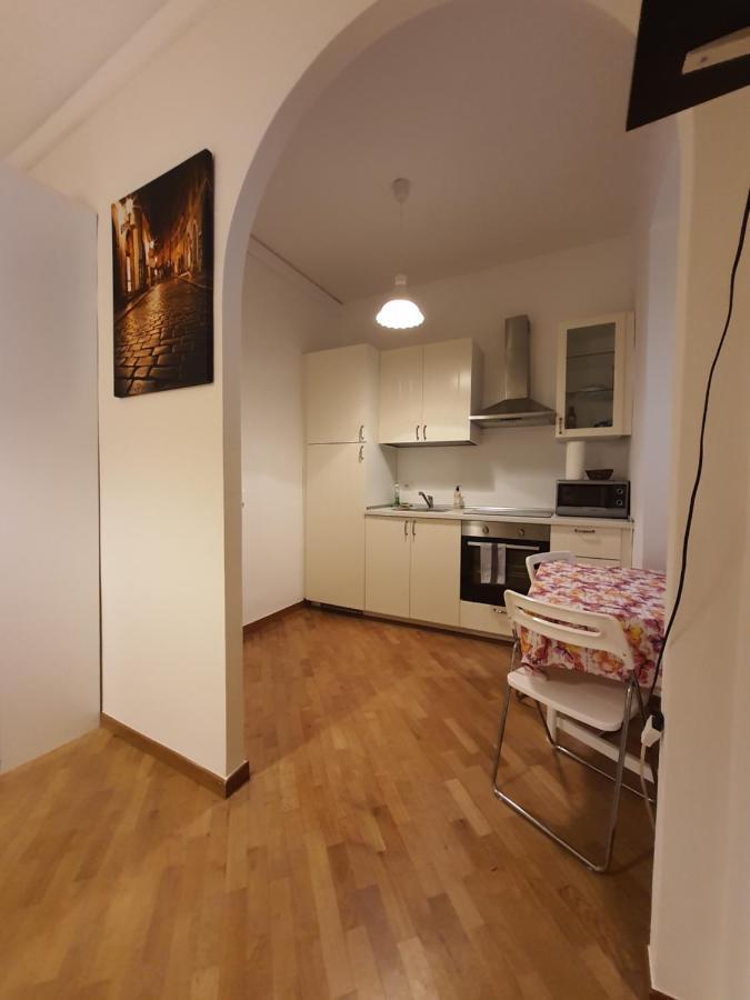 Casa Vacanza Colosseo Whole Holiday Home Apartment Da Pamino & Priscilla Рим Экстерьер фото